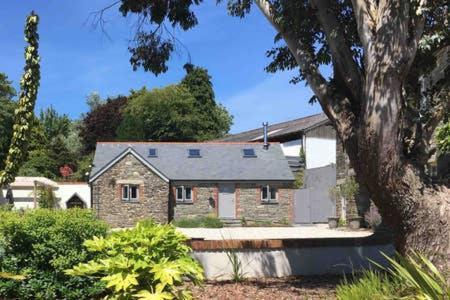 Gilliflower 1 Bedroom Cottage At Trethwale Barns Holiday Home Saint Keyne Exterior photo